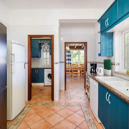 7 Bedroom Private Tenazinha Ii, With Pool Albufeira