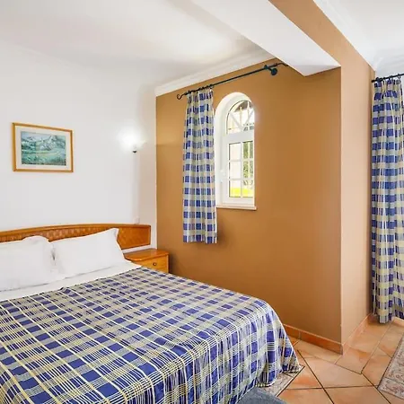 7 Bedroom Private Tenazinha Ii, With Pool * 알부페이라